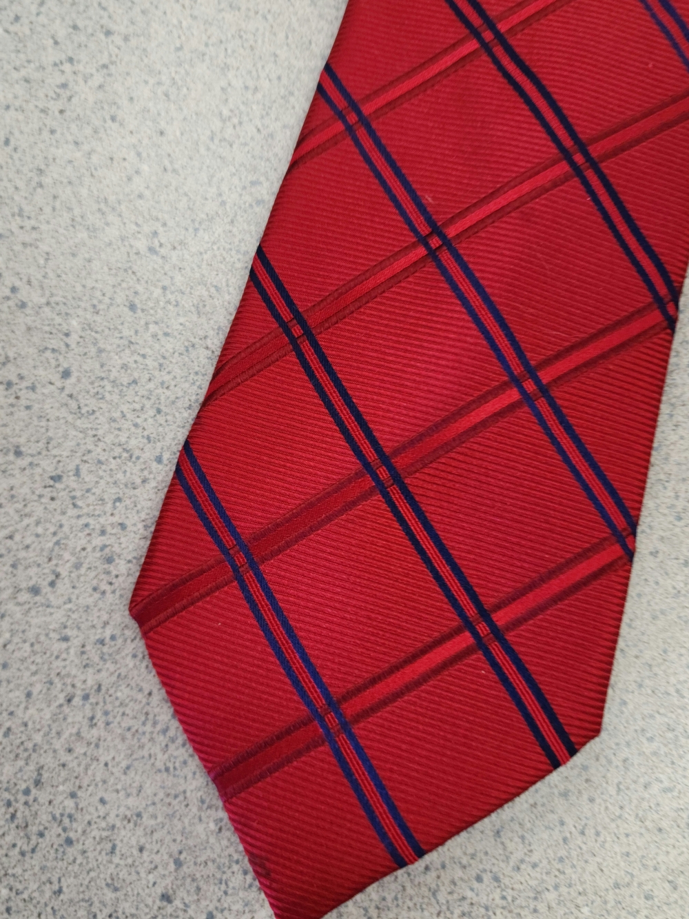 Jones New York Red Plaid Silk Necktie Men’s Classic Business Suit Tie